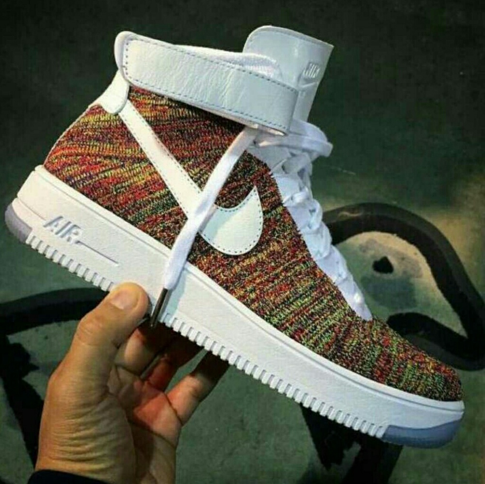 Nike white multicolored flyknit